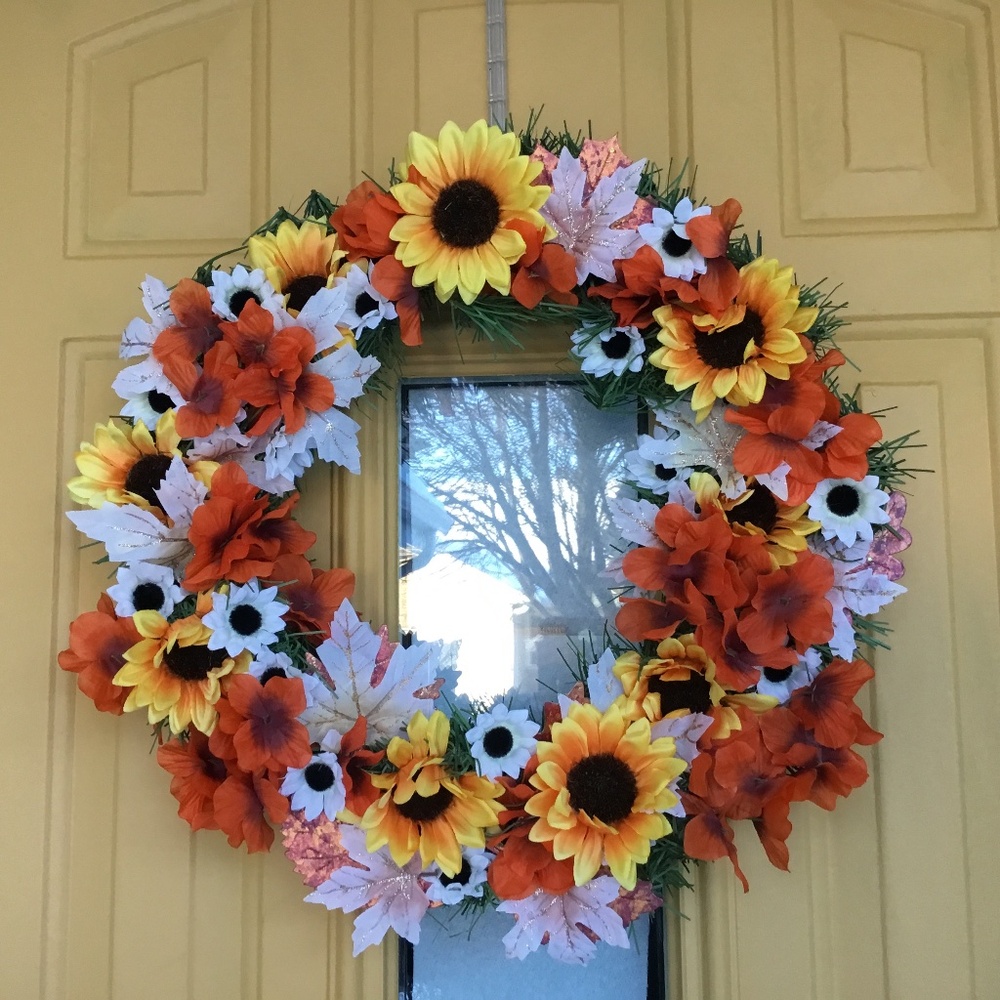 HAND CRAFTED SUNFLOWER 18 INCH WREATH